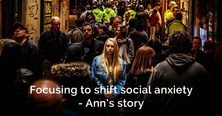 Focusing to shift social anxiety